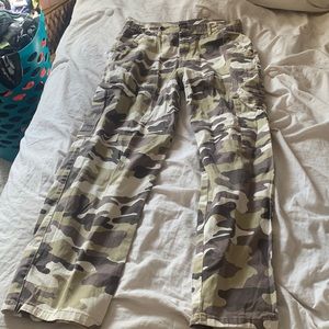 tan cargo army pants ✨